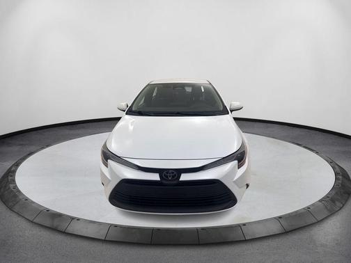Ice 2023 Toyota Corolla LE