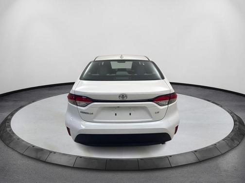 Ice 2023 Toyota Corolla LE