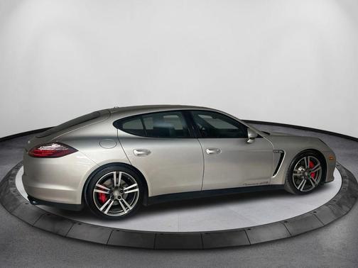 2013 Porsche Panamera GTS