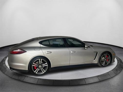 2013 Porsche Panamera GTS