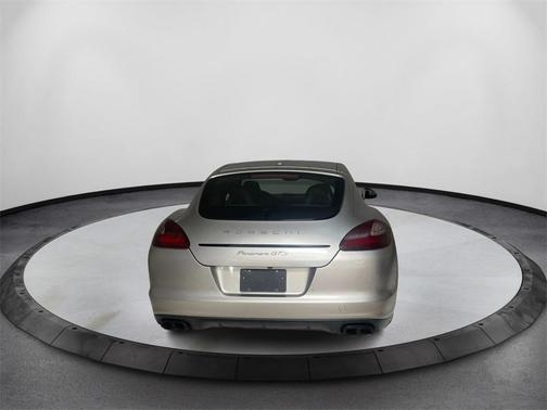 2013 Porsche Panamera GTS