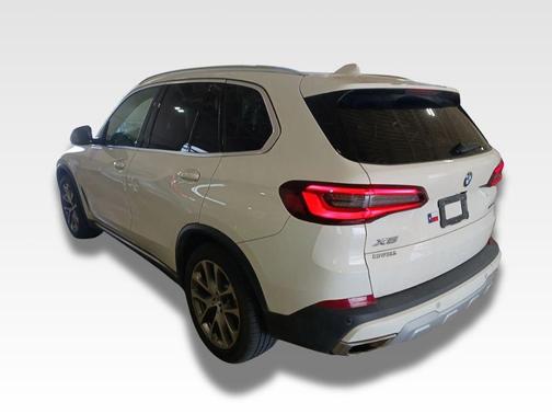 Alpine White 2023 BMW X5 sDrive40i