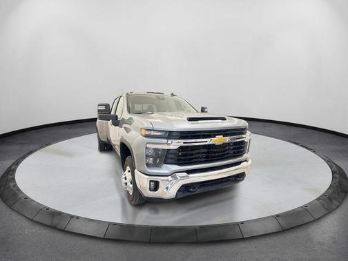 Sterling Gray Metallic 2025 Chevrolet Silverado 3500 LT