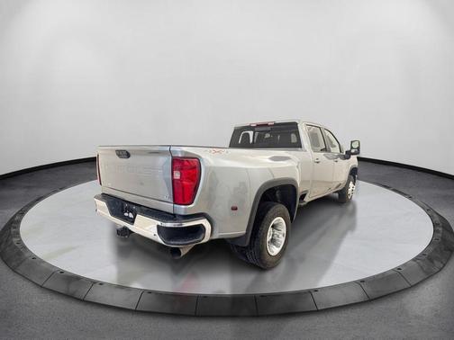 Sterling Gray Metallic 2025 Chevrolet Silverado 3500 LT