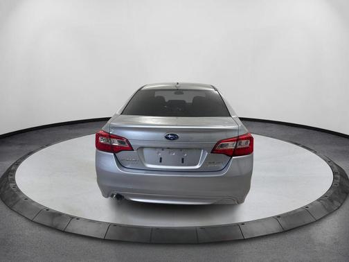 Ice Silver Metallic 2017 Subaru Legacy 2.5i Premium