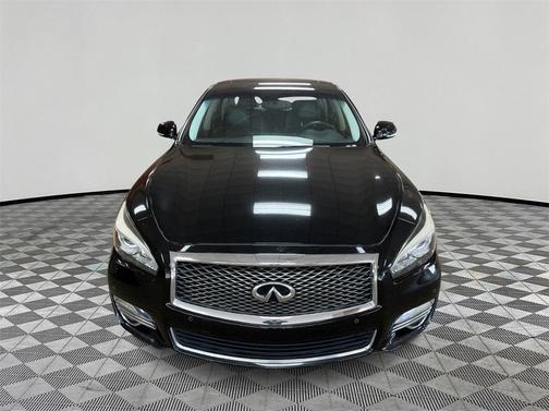 2015 INFINITI Q70L 3.7