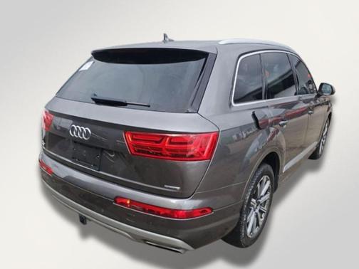 2019 Audi Q7 45 Premium Plus