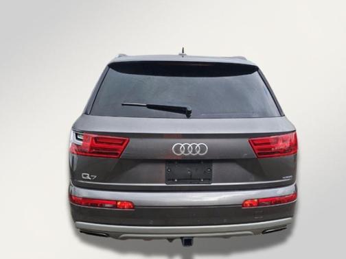 2019 Audi Q7 45 Premium Plus