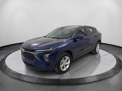 Blue Glow Metallic 2024 Chevrolet Trax LS