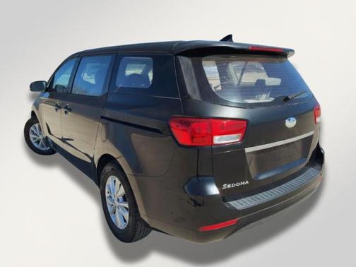 2018 Kia Sedona L