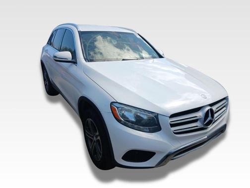 2017 Mercedes-Benz GLC 300 Base