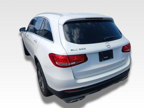 2017 Mercedes-Benz GLC 300 Base