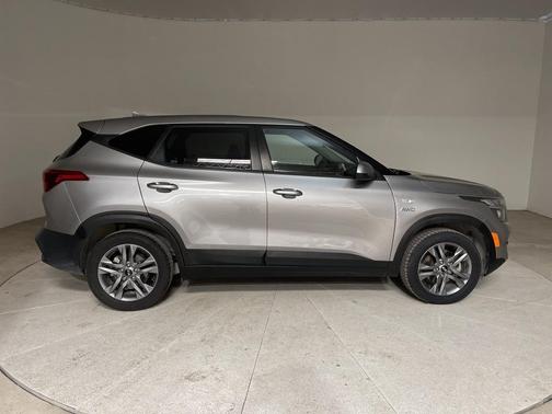 2021 Kia Seltos LX
