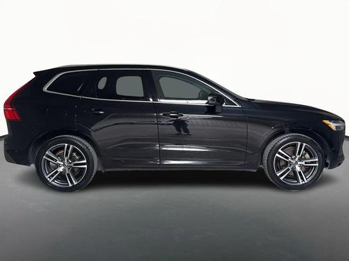 2018 Volvo XC60 T6 Momentum