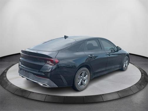 2021 Kia K5 LX