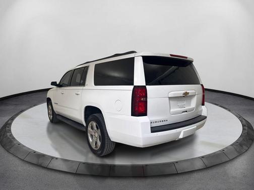 Summit White 2020 Chevrolet Suburban LT