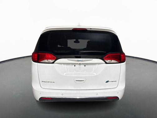 2018 Chrysler Pacifica Hybrid Touring Plus