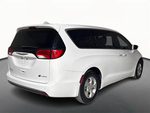 2018 Chrysler Pacifica Hybrid Touring Plus