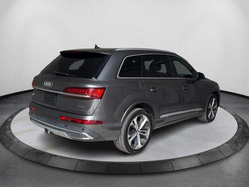 2020 Audi Q7 55 Premium Plus