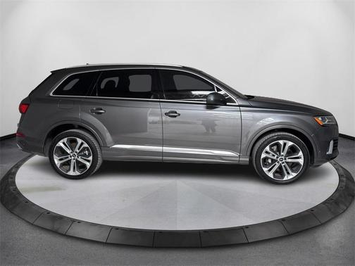 2020 Audi Q7 55 Premium Plus