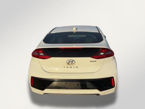 2018 Hyundai IONIQ Hybrid Limited