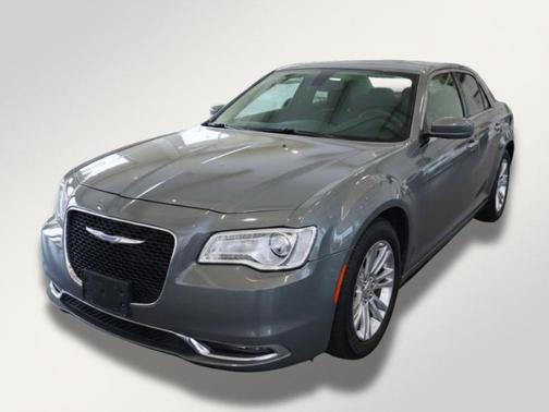 2018 Chrysler 300 Touring
