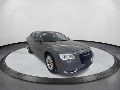 2018 Chrysler 300 Touring