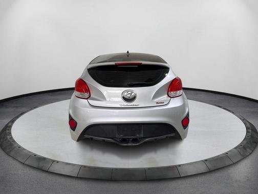 Ironman Silver Metallic 2014 Hyundai Veloster Turbo