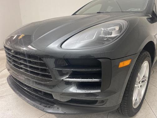 2021 Porsche Macan Base