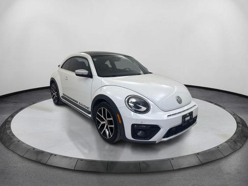 Pure White 2018 Volkswagen Beetle 2.0T Dune
