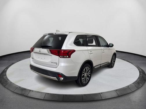 2018 Mitsubishi Outlander SE