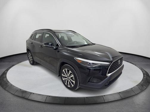 Jet Black 2022 Toyota Corolla Cross XLE