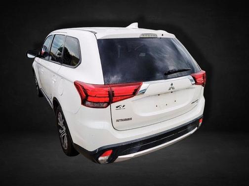 2018 Mitsubishi Outlander SE