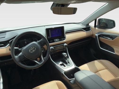 Pearl 2023 Toyota RAV4 XLE Premium