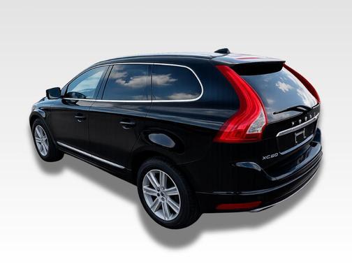 Onyx Black Metallic 2016 Volvo XC60 T6 Premier Plus