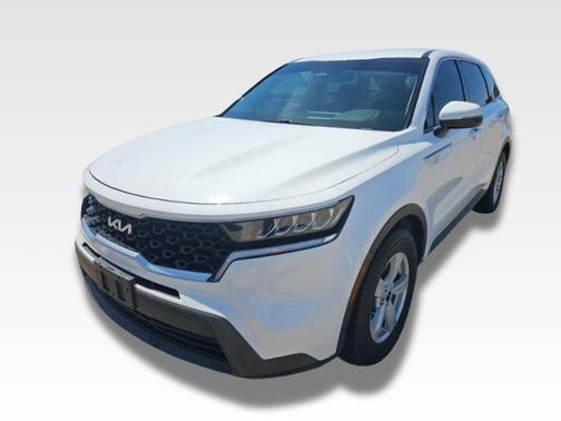 Glacial White Pearl 2022 Kia Sorento LX