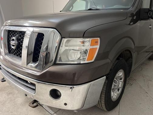 2014 Nissan NV Passenger NV3500 HD SL V8