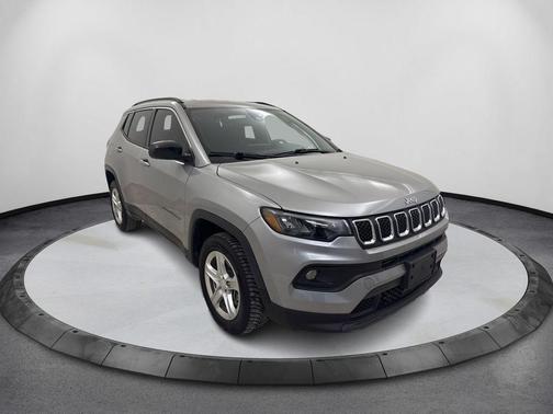 Billet Silver Metallic Clearcoat 2023 Jeep Compass Latitude