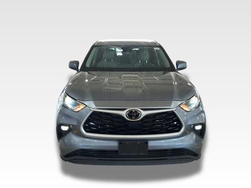 Moon Dust 2021 Toyota Highlander XLE