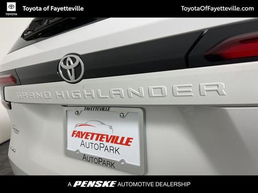 2025 Toyota Grand Highlander XLE