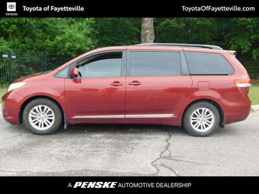 2014 Toyota Sienna XLE