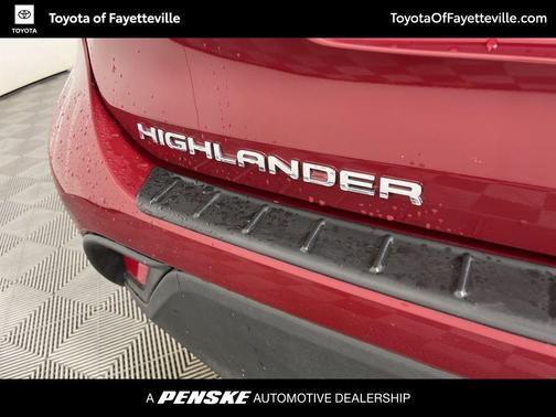 2025 Toyota Highlander Hybrid XLE