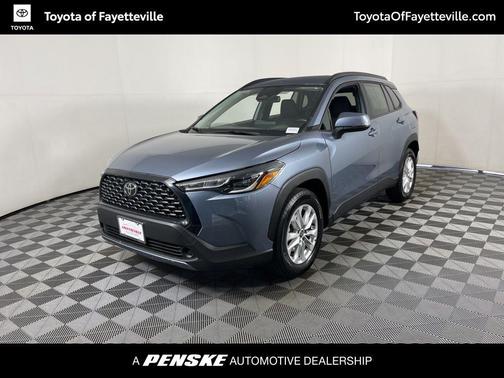 2024 Toyota Corolla Cross LE