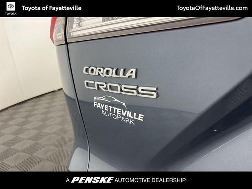 2024 Toyota Corolla Cross LE