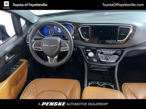 2022 Chrysler Pacifica L