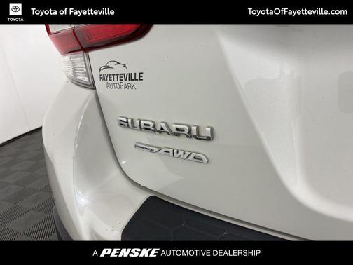 Crystal White Pearl 2019 Subaru Crosstrek 2.0i Premium
