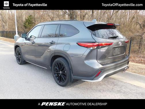 2023 Toyota Highlander XSE