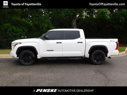 White 2022 Toyota Tundra SR5