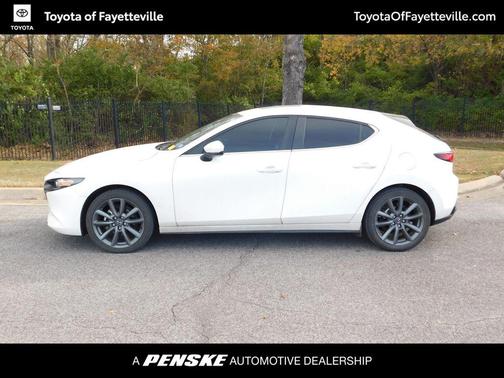 2023 Mazda Mazda3 FWD w/Preferred Package