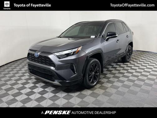 2022 Toyota RAV4 Hybrid SE